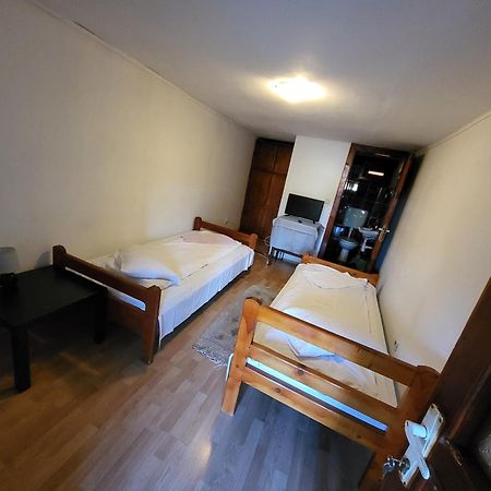 Hotel Betty Panzio Miercurea Ciuc Esterno foto