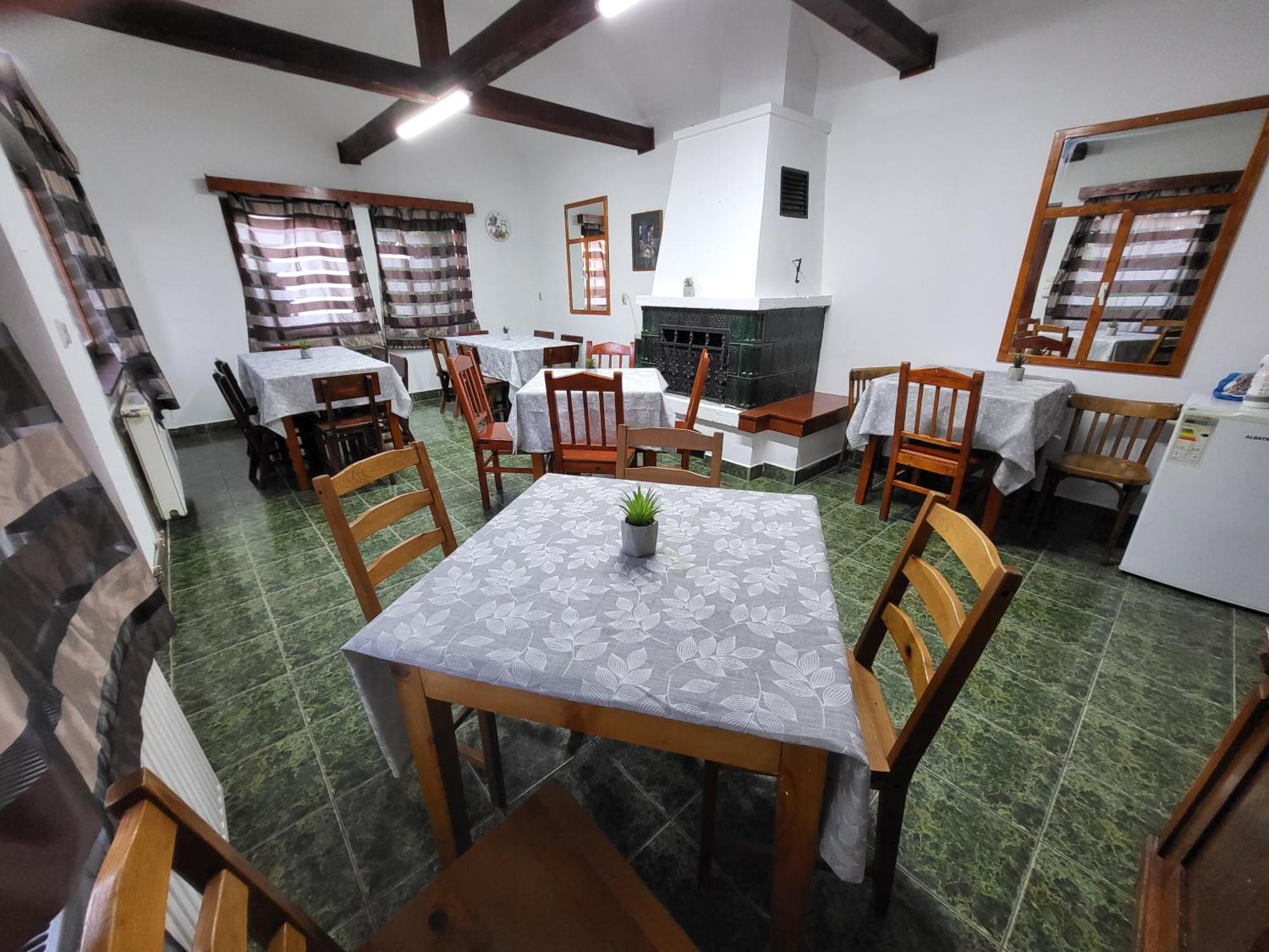 Hotel Betty Panzio Miercurea Ciuc Esterno foto