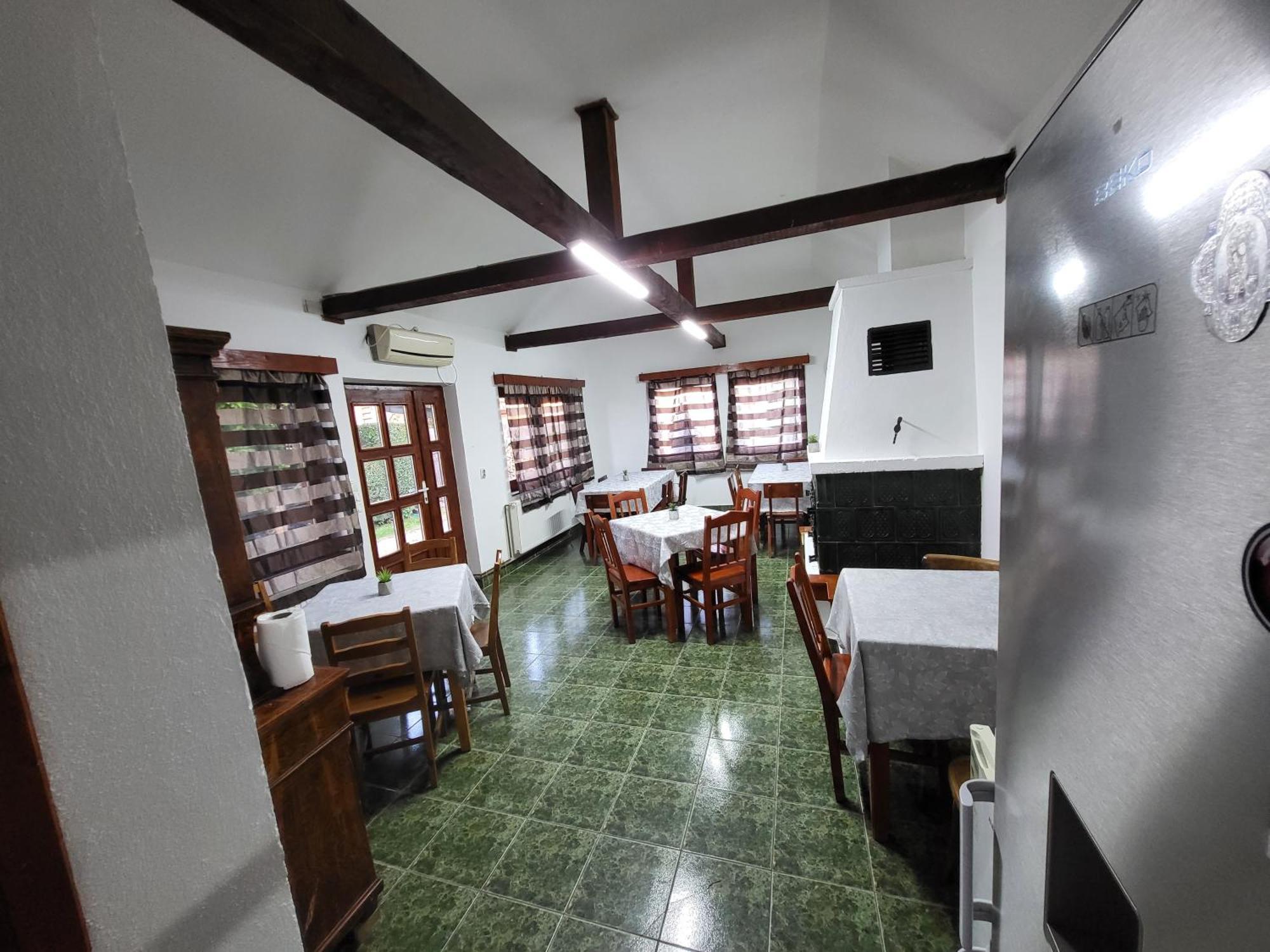 Hotel Betty Panzio Miercurea Ciuc Esterno foto
