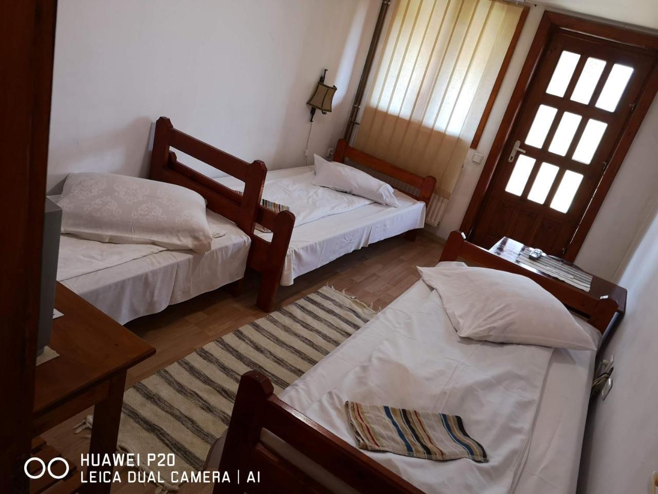 Hotel Betty Panzio Miercurea Ciuc Esterno foto